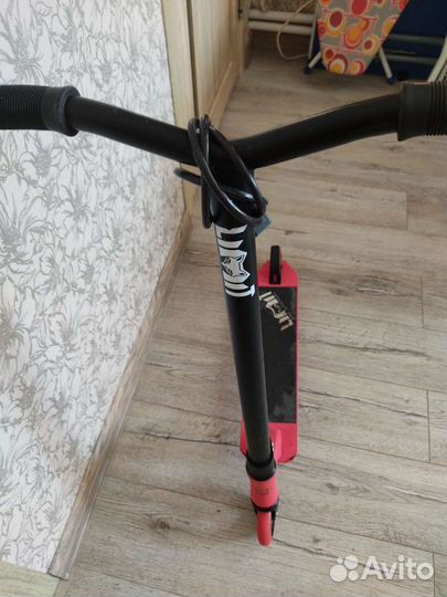 Трюковой самокат