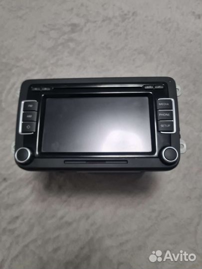 Штатная магнитола passat b7