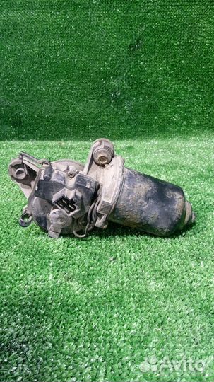 Моторчик стеклоочистителя передний Toyota Corolla