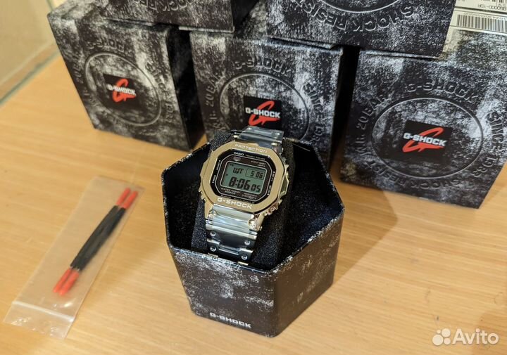 Часы Casio G-Shock GMW-B5000D-1