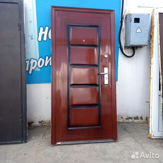 Металлическая дверь бу 860 2050