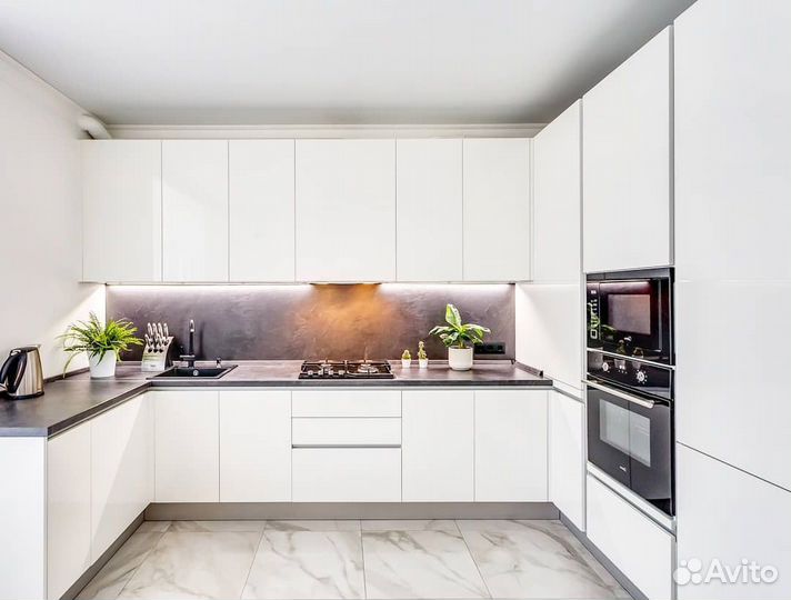 Кухонный гарнитур (любые размеры)