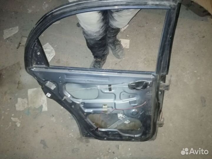 Дверь задняя левая Lanos Черная Серая Бежевая