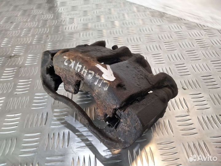 Суппорт передний правый Рено Сценик 2