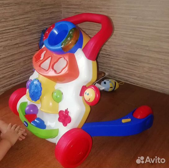 Ходунки 2в1. Игровой центр Chicco