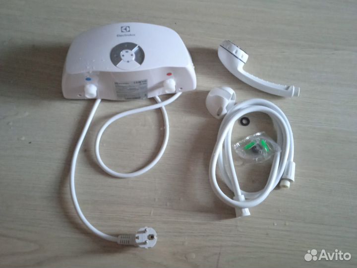 Водонагреватель проточный electrolux