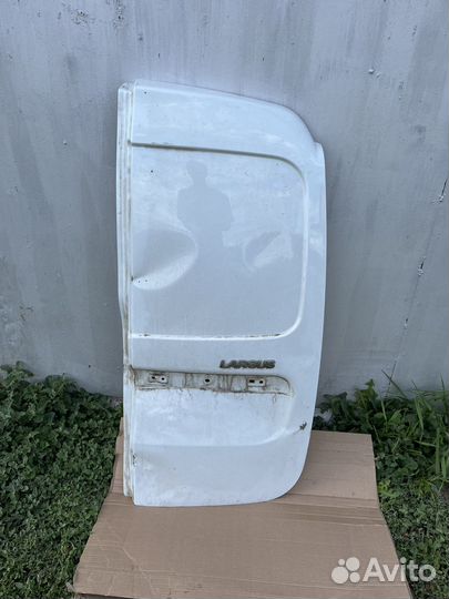 Правая распашная дверь багажника LADA Largus