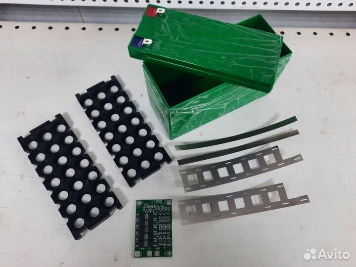 Аккумулятор батарея на 12В 10А/ч весом 1,1кг