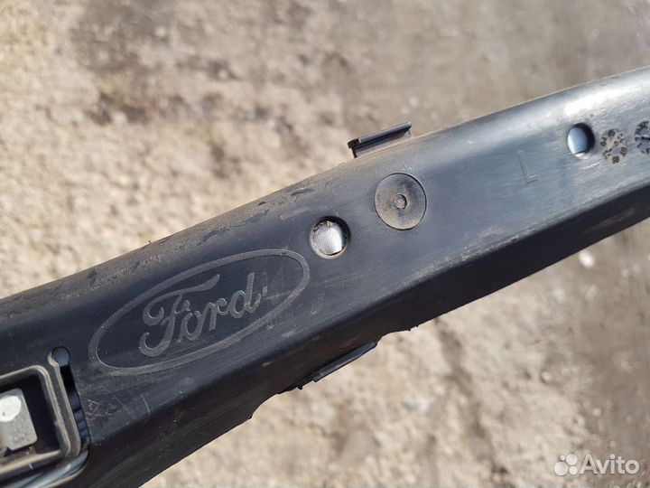 Шторка безопасности srs ford focus 2