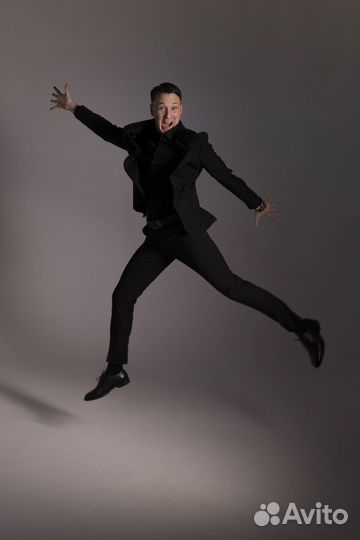 Ведущий на праздник с DJ-ем и аппаратурой