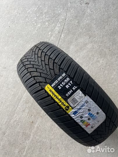 Roadmarch Winter XPro 888 215/50 R17 95H