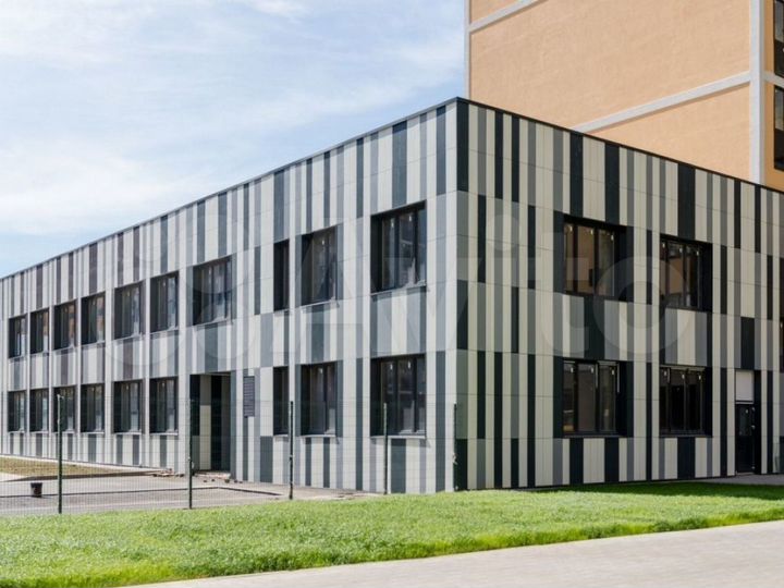 Продам торговое помещение, 339 м²