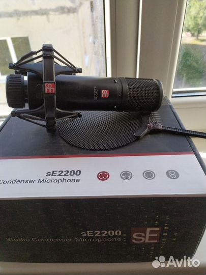 Микрофон студийный Se electronics 2200