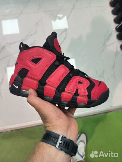 Nike Air More UpTempo черно-красные