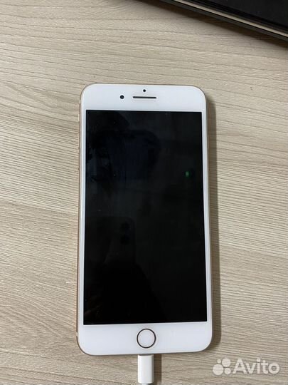 Телефон iPhone 8 plus