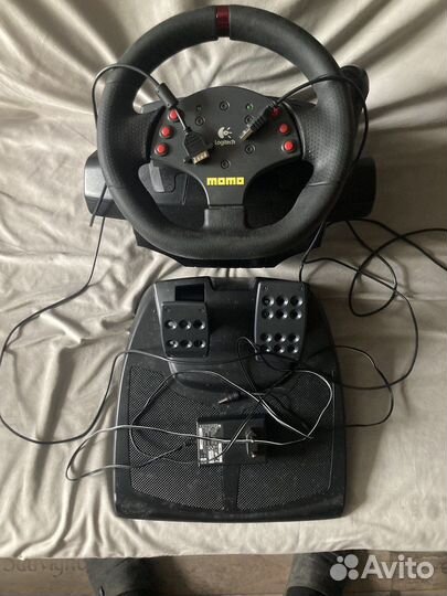 Руль Logitech momo Racing Force Feedback Wheel