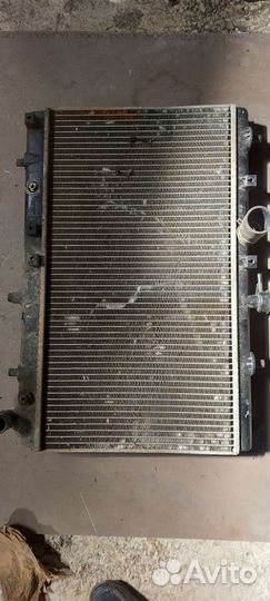 Радиатор охлаждения на Cadillac CTS