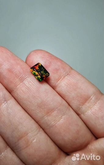 Черный эфиопский опал