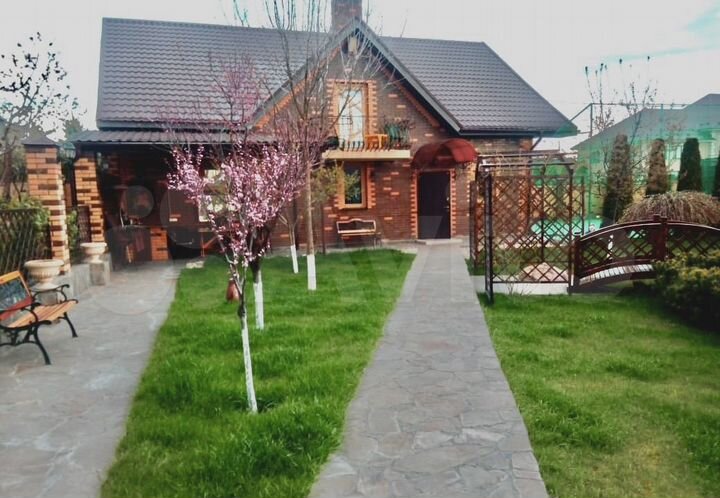 Дом 140 м² на участке 9,5 сот.