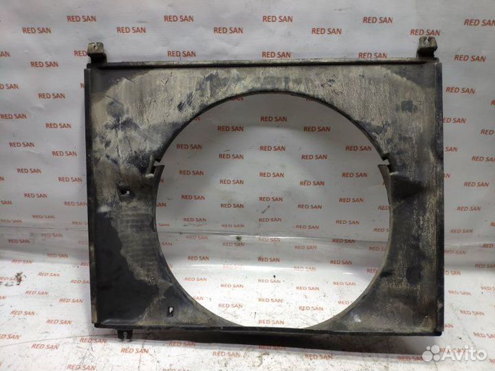 Диффузор радиатора Mitsubishi Pajero Sport K94W