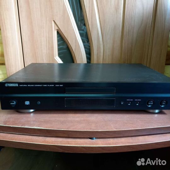 Yamaha CDX-397 CD плеер
