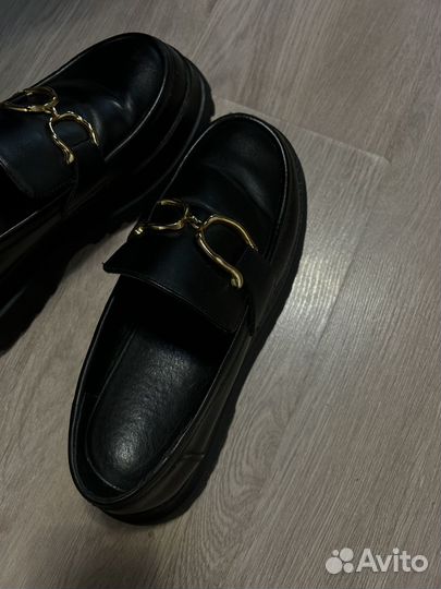 Лоферы женские