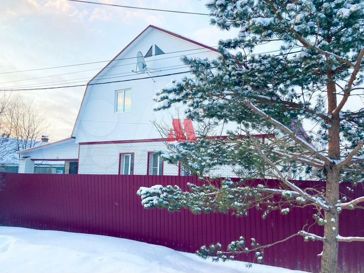 Дом 189 м² на участке 8 сот.