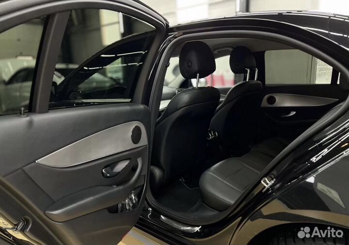 Трансфер заказ автомобиля Аренда Авто с водителем