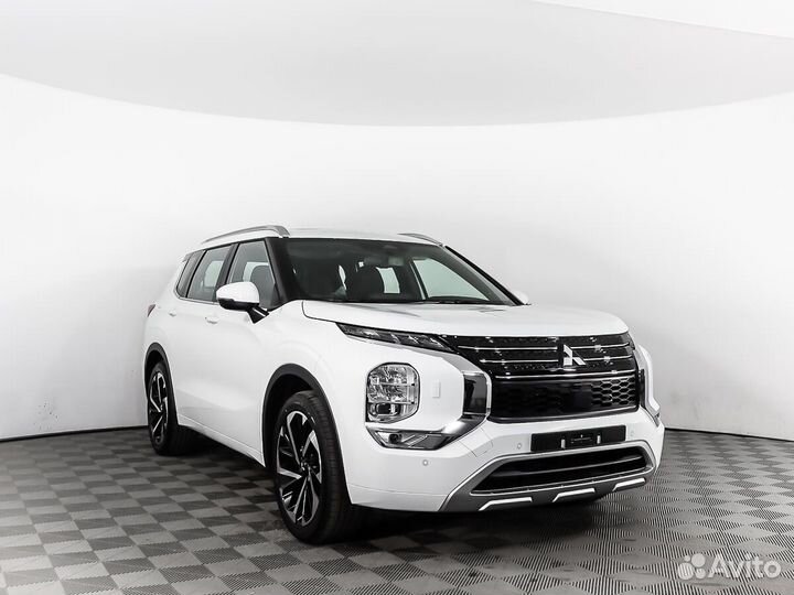Mitsubishi Outlander 2.5 CVT, 2023, 18 км