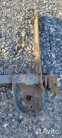 Задняя балка Рено Трафик 2