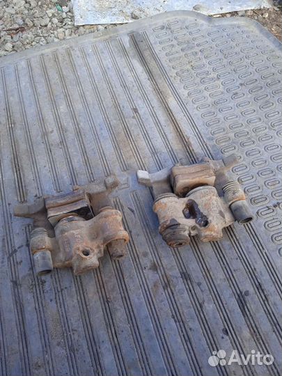 Задний суппорт Пежо 607