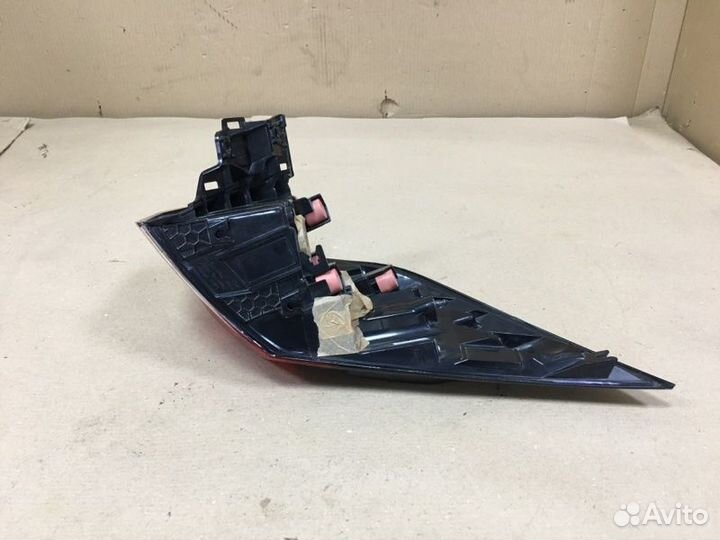 Фонарь левый Toyota Rav4 50