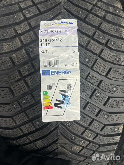 Michelin X-Ice North 4 SUV 275/40 R22 и 315/35 R22 111T