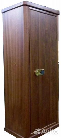 Оружейный сейф с бронестеклом на 8 стволов 