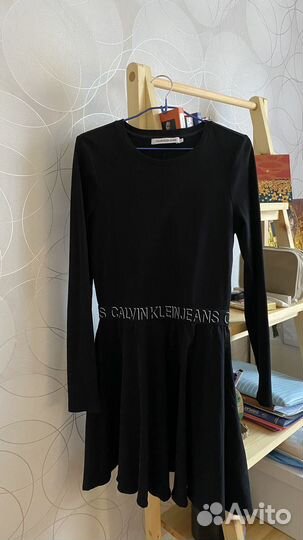 Calvin klein платье