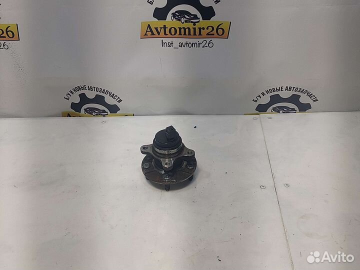 Ступица передняя правая Lexus LS 4