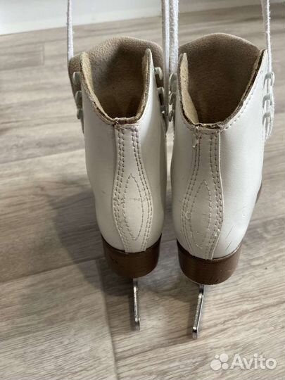 Фигурные коньки Jackson Artist 25-27 размер