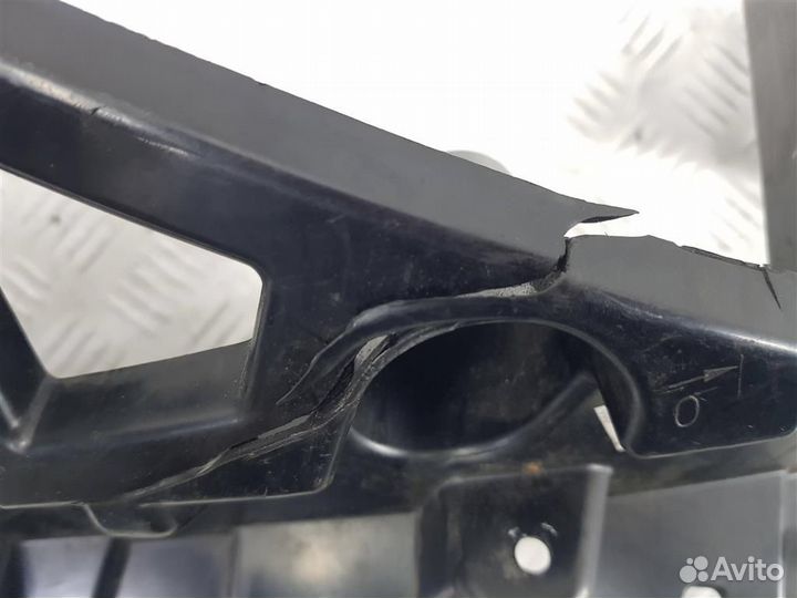 95B807453A Крепление бампера заднего Porsche Macan