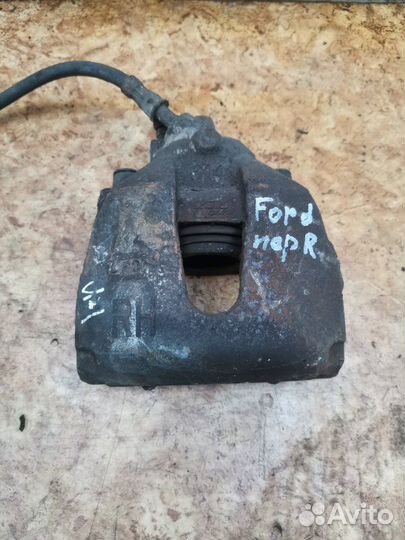 Суппорт тормозной передний правый Ford Focus 2