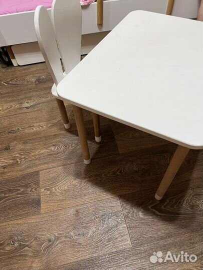 Детский столик и стульчик