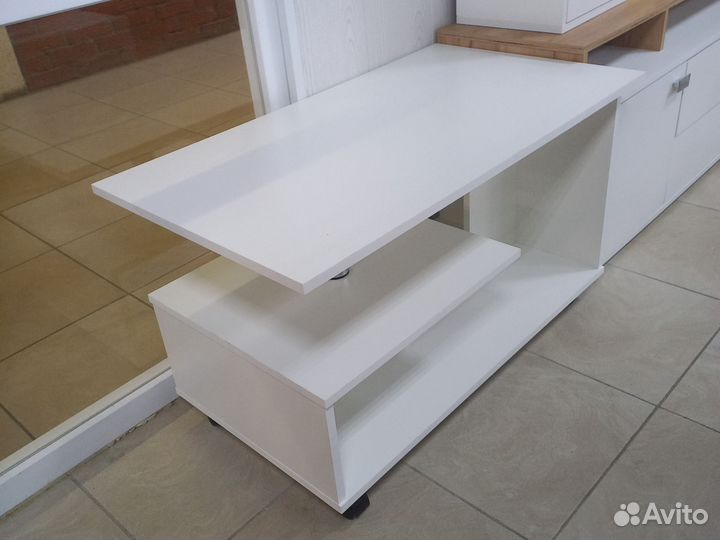 Стол журнальный