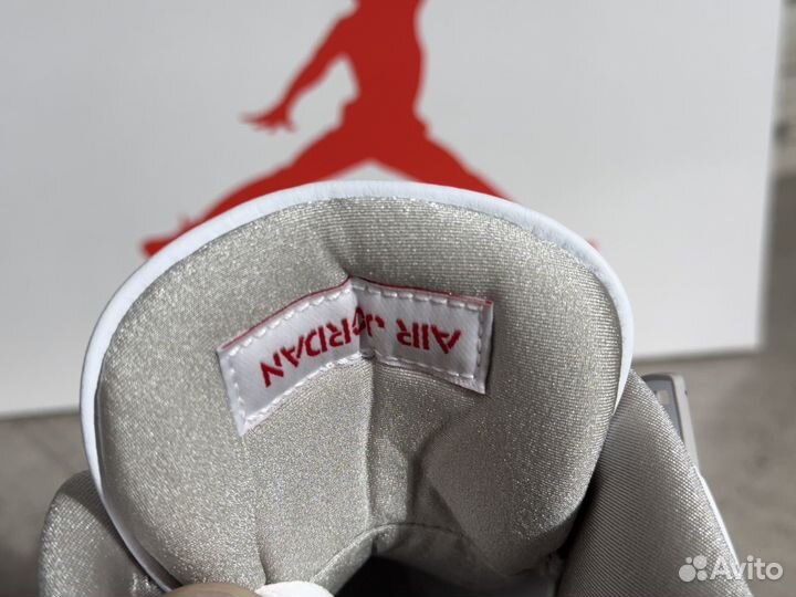 Nike Air Jordan 4 Retro 