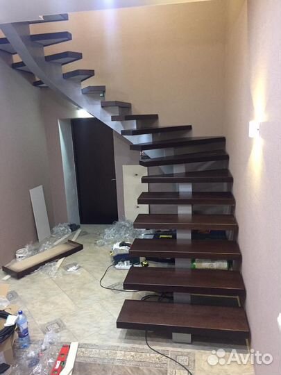 Кованые изделия: лестница, перила