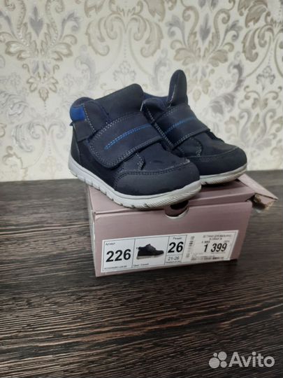 Ботинки демисезонные для мальчика 26