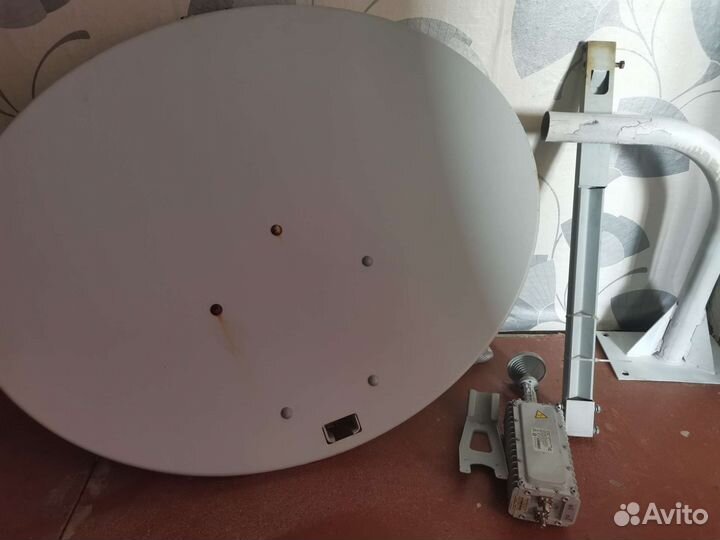 Антенна спутниковая