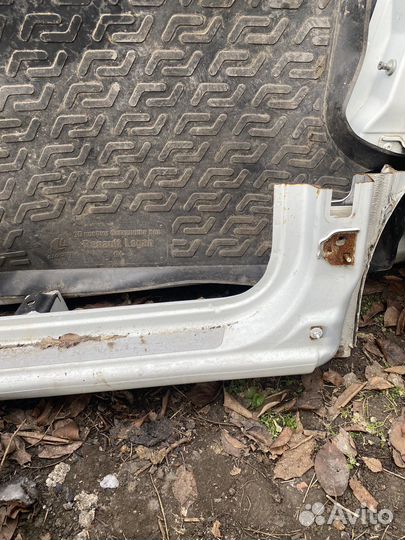 Правый сапог Renault Логан 2