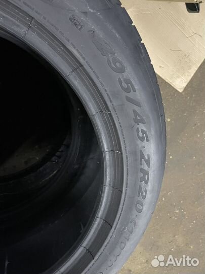 Pirelli P Zero 295/45 R20