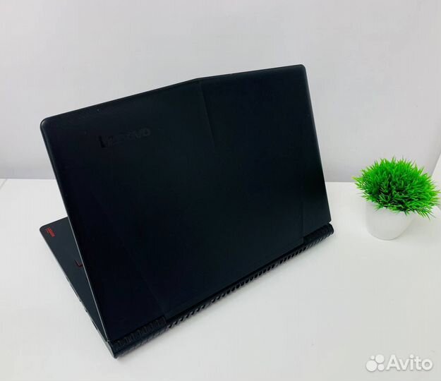 Игровой ноутбук Lenovo