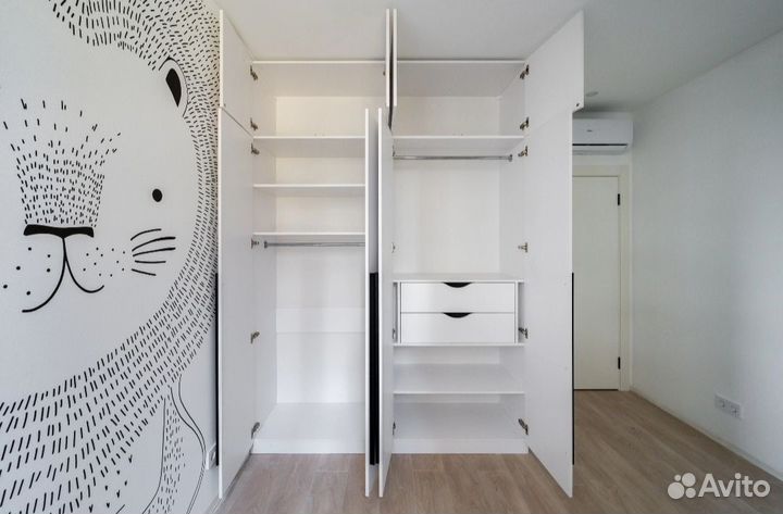 Шкаф распашной