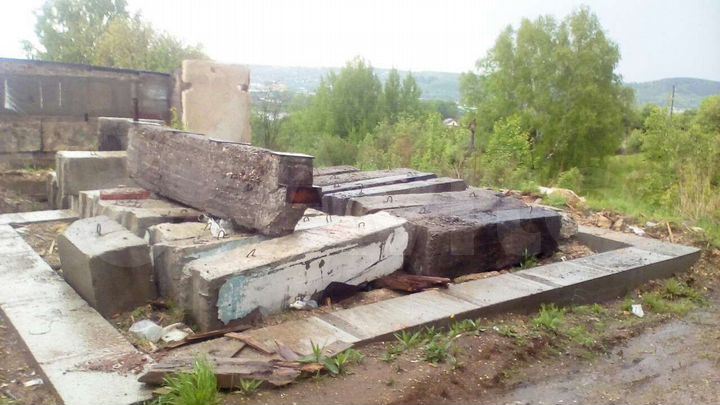 Машиноместо, > 30 м²